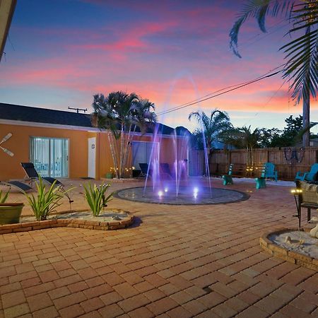 Coastal Villa W Amazing Courtyard - Splash Pad! Sarasota Exterior photo