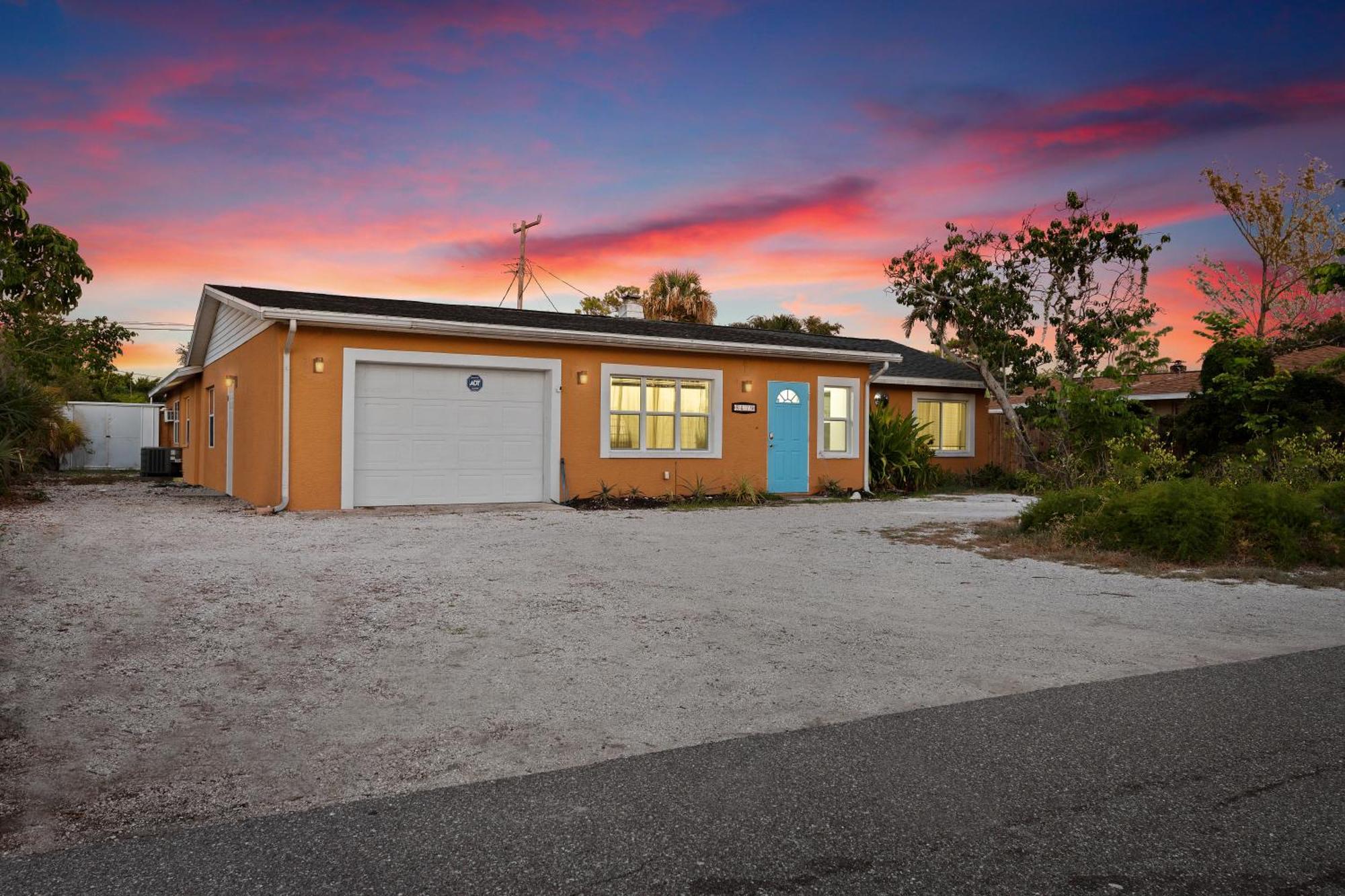 Coastal Villa W Amazing Courtyard - Splash Pad! Sarasota Exterior photo